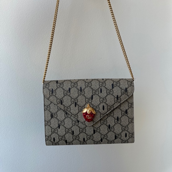 Strawberry Printed Gucci Coated Canvas Mini Wallet on Chain - Picture 1 of 8